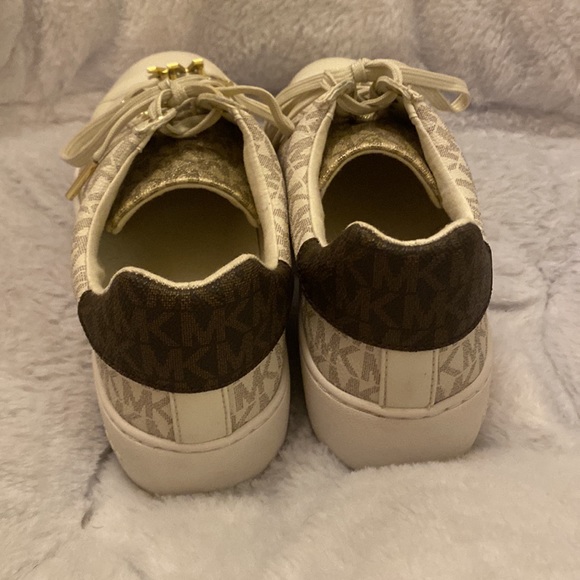 Michael Kors Sneakers - Picture 8 of 12